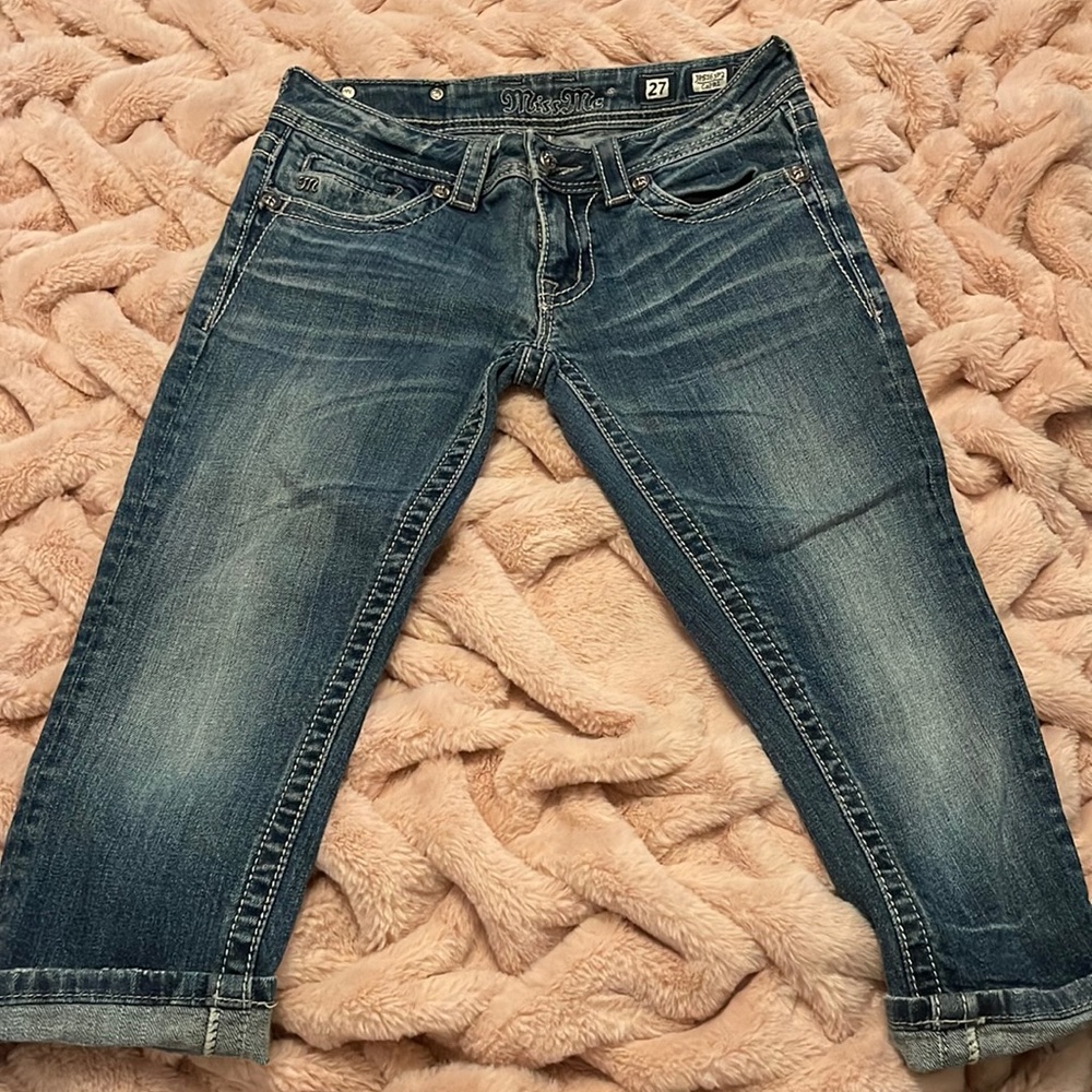 Women’s miss me capris